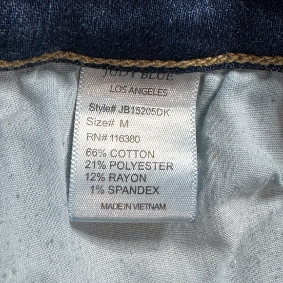 Judy Blue Distressed Raw Hem Dark Wash Denim Shorts size M - Picture 5 of 7